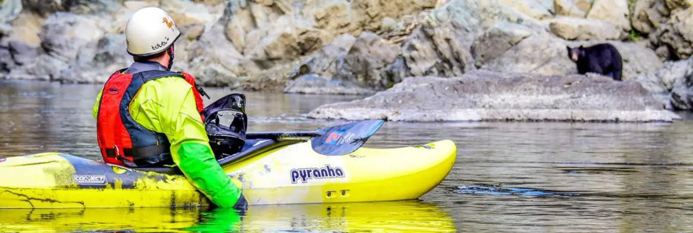 Best PFD for Kayak Fishing: Accessorize Without Compromising